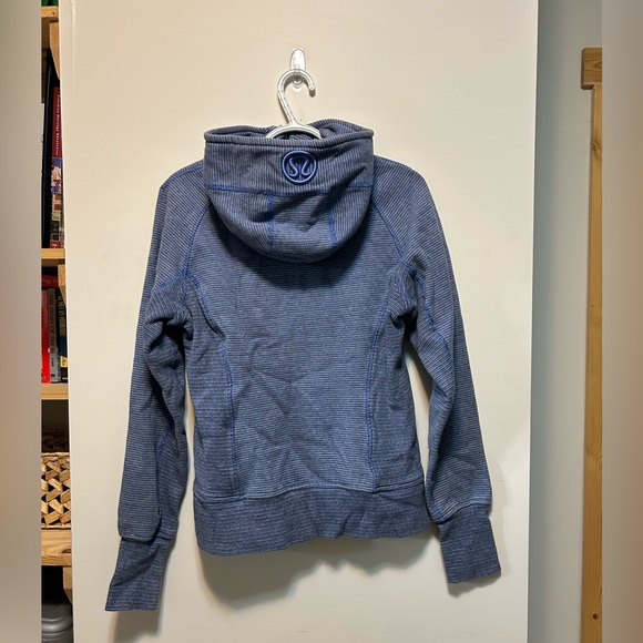 Lululemon Women's Scuba Hoodie, Blue Stripes, Size: 10 - Picture 2 of 2